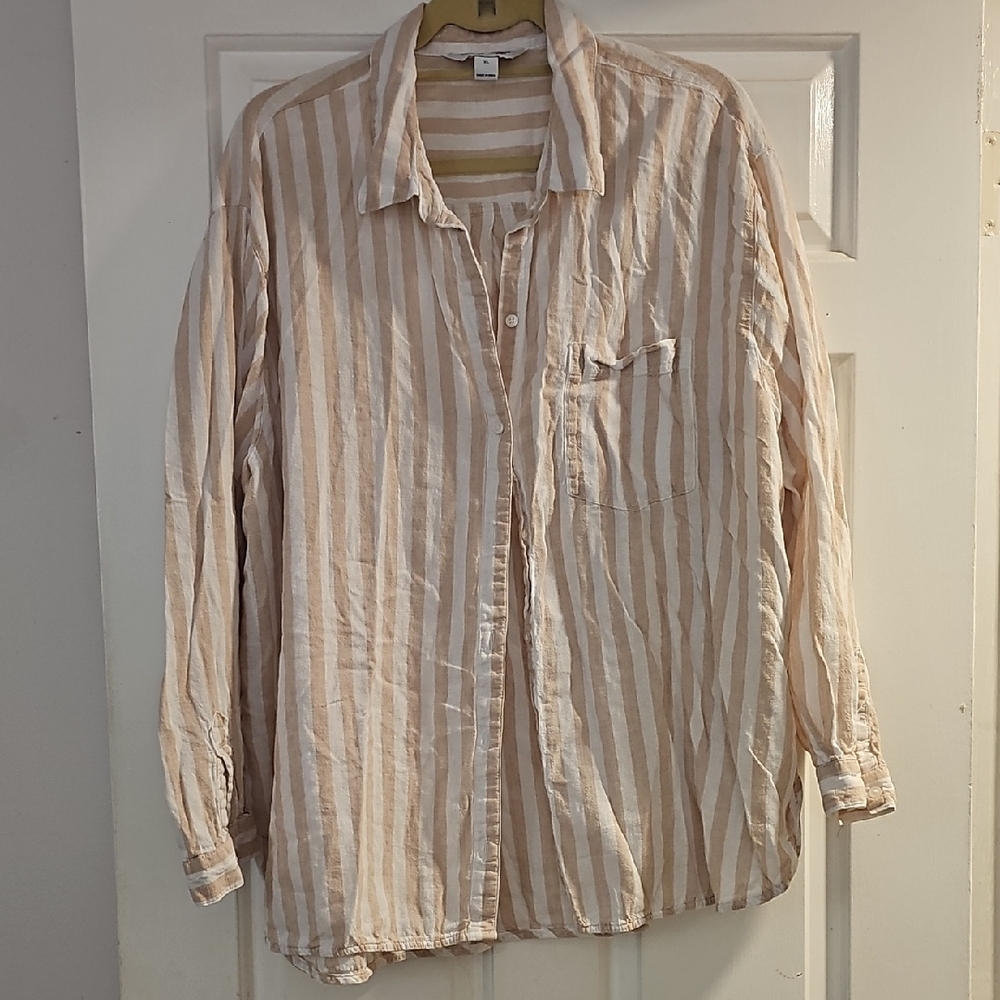 Old Navy Boyfriend Shirt in Beige and Cream Stripes